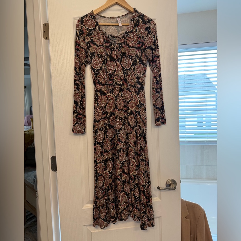 Xhilaration boho black paisley dress small
